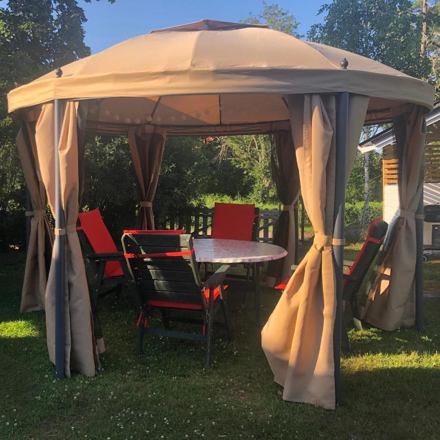 Stor Laegenhet I Elofstorps Missionshus Bed & Breakfast Kristinehamn Exterior photo